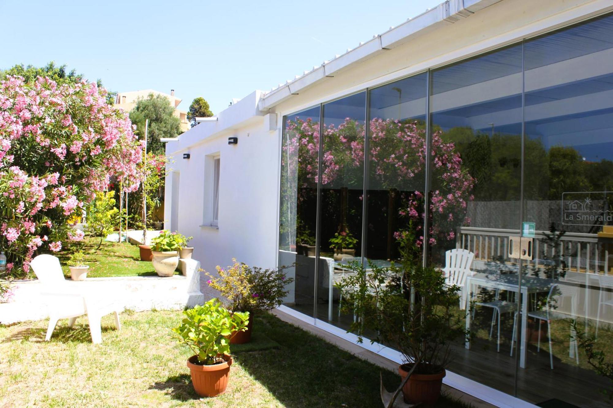 La Smeralda - Boutique Rooms And Breakfast Golfo Aranci Bagian luar foto