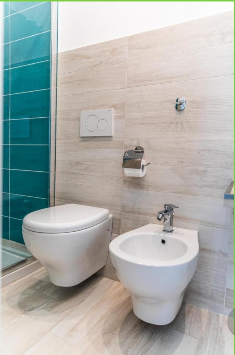 La Smeralda - Boutique Rooms And Breakfast Golfo Aranci Bagian luar foto