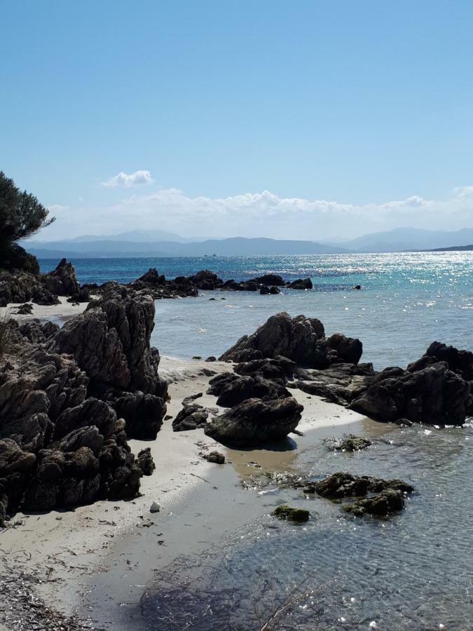 La Smeralda - Boutique Rooms And Breakfast Golfo Aranci Bagian luar foto